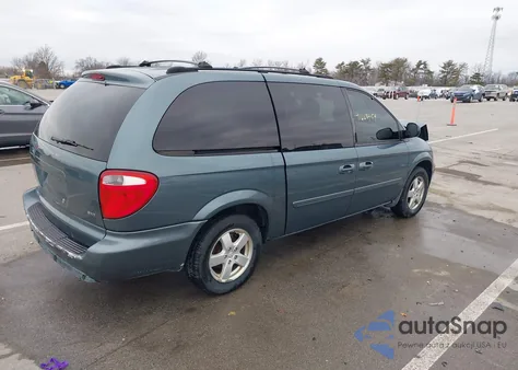 2005 Dodge Grand Caravan Sxt z USA, uszkodzony, nr VIN 2D4GP44LX5R115310